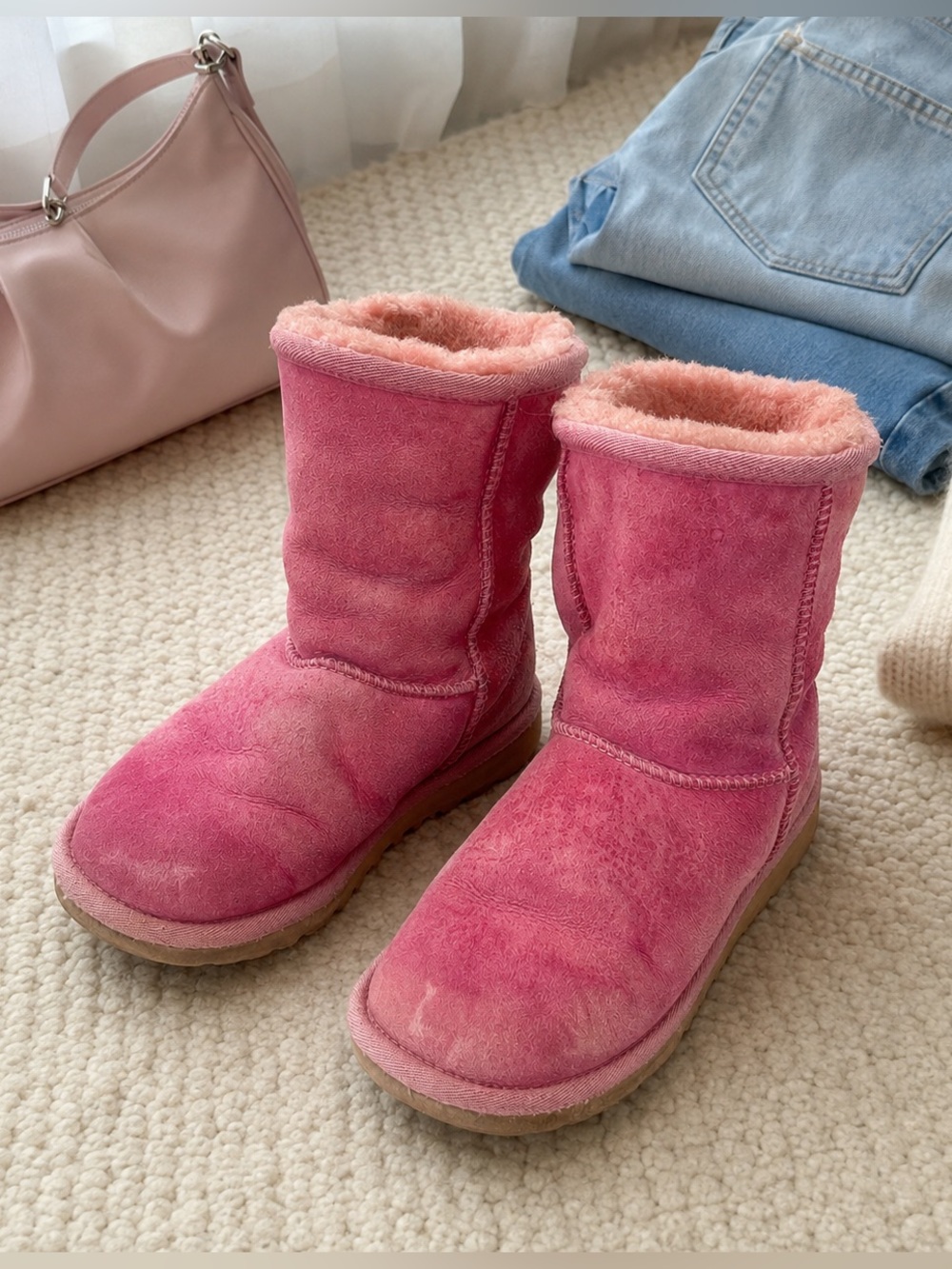 UGG Classic Short 5825 Pink Suede Shearling Boots women’s sz 6